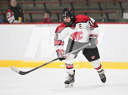 Thumbnail 2 in Hall vs. Masuk (CIAC DIII Quarterfinal) photogallery.