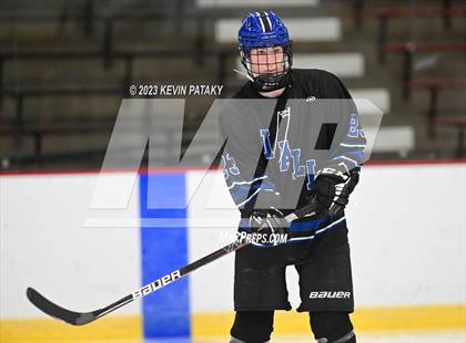 Thumbnail 2 in Hall vs. Masuk (CIAC DIII Quarterfinal) photogallery.