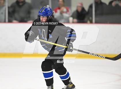 Thumbnail 2 in Hall vs. Masuk (CIAC DIII Quarterfinal) photogallery.