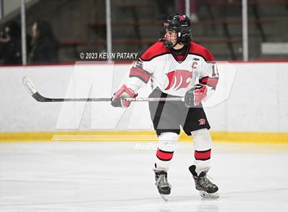 Thumbnail 1 in Hall vs. Masuk (CIAC DIII Quarterfinal) photogallery.