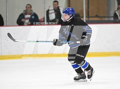 Thumbnail 3 in Hall vs. Masuk (CIAC DIII Quarterfinal) photogallery.