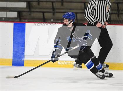 Thumbnail 3 in Hall vs. Masuk (CIAC DIII Quarterfinal) photogallery.
