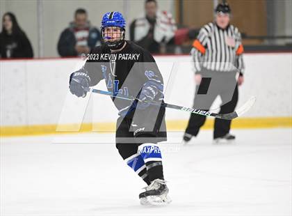 Thumbnail 3 in Hall vs. Masuk (CIAC DIII Quarterfinal) photogallery.