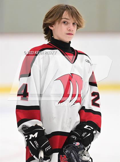 Thumbnail 1 in Hall vs. Masuk (CIAC DIII Quarterfinal) photogallery.