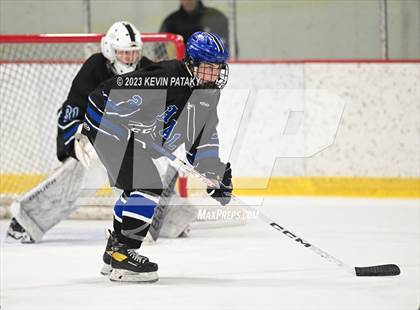 Thumbnail 2 in Hall vs. Masuk (CIAC DIII Quarterfinal) photogallery.
