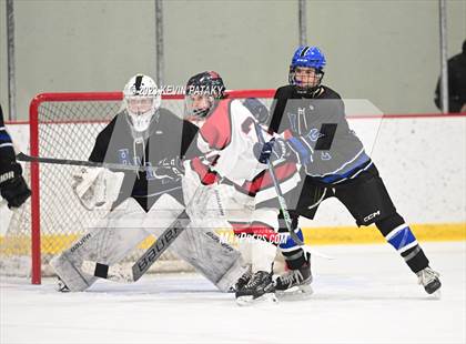 Thumbnail 3 in Hall vs. Masuk (CIAC DIII Quarterfinal) photogallery.