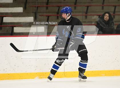 Thumbnail 3 in Hall vs. Masuk (CIAC DIII Quarterfinal) photogallery.