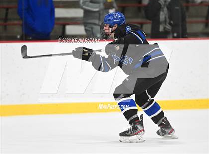 Thumbnail 2 in Hall vs. Masuk (CIAC DIII Quarterfinal) photogallery.