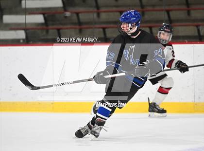 Thumbnail 2 in Hall vs. Masuk (CIAC DIII Quarterfinal) photogallery.