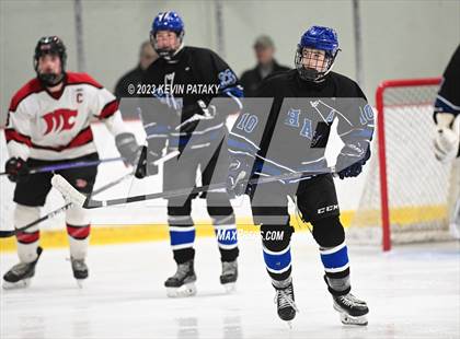 Thumbnail 3 in Hall vs. Masuk (CIAC DIII Quarterfinal) photogallery.