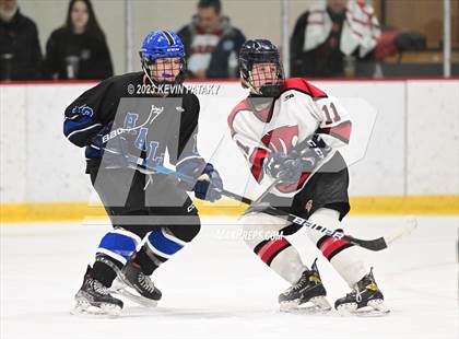 Thumbnail 3 in Hall vs. Masuk (CIAC DIII Quarterfinal) photogallery.