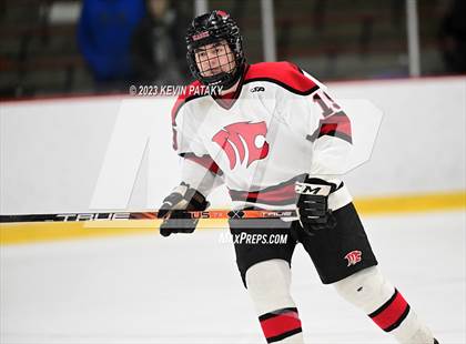 Thumbnail 3 in Hall vs. Masuk (CIAC DIII Quarterfinal) photogallery.