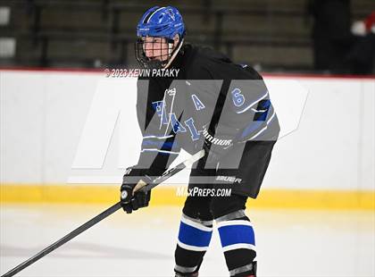 Thumbnail 2 in Hall vs. Masuk (CIAC DIII Quarterfinal) photogallery.
