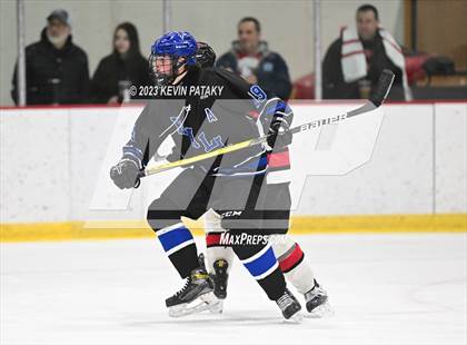 Thumbnail 3 in Hall vs. Masuk (CIAC DIII Quarterfinal) photogallery.