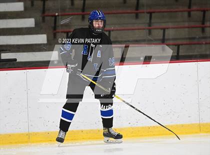 Thumbnail 1 in Hall vs. Masuk (CIAC DIII Quarterfinal) photogallery.