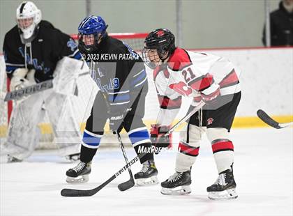 Thumbnail 2 in Hall vs. Masuk (CIAC DIII Quarterfinal) photogallery.
