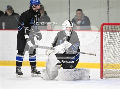 Thumbnail 3 in Hall vs. Masuk (CIAC DIII Quarterfinal) photogallery.