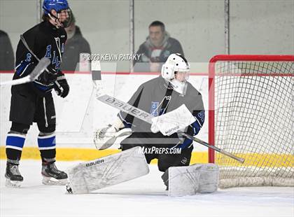 Thumbnail 2 in Hall vs. Masuk (CIAC DIII Quarterfinal) photogallery.