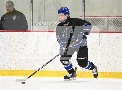 Thumbnail 2 in Hall vs. Masuk (CIAC DIII Quarterfinal) photogallery.