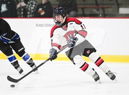 Thumbnail 2 in Hall vs. Masuk (CIAC DIII Quarterfinal) photogallery.