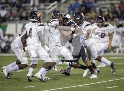 Thumbnail 2 in Mallard Creek vs. Zebulon B. Vance photogallery.