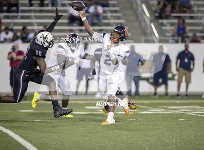 Thumbnail 2 in Mallard Creek vs. Zebulon B. Vance photogallery.