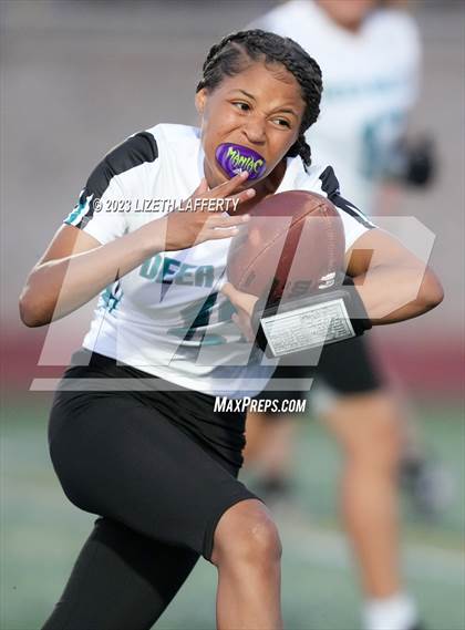 Thumbnail 1 in Antioch vs. Deer Valley photogallery.