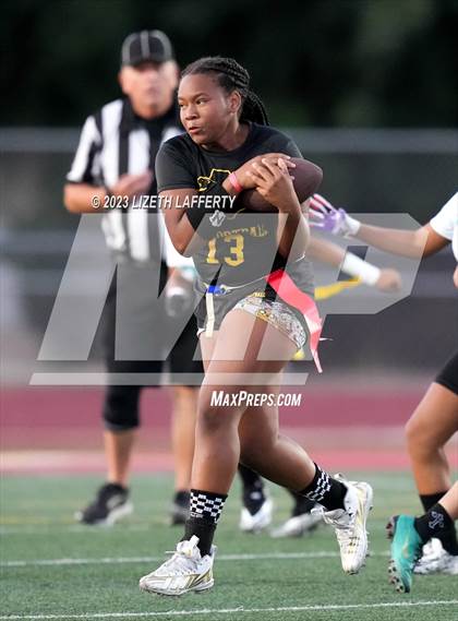 Thumbnail 2 in Antioch vs. Deer Valley photogallery.