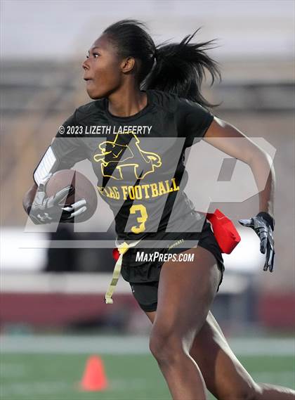 Thumbnail 2 in Antioch vs. Deer Valley photogallery.