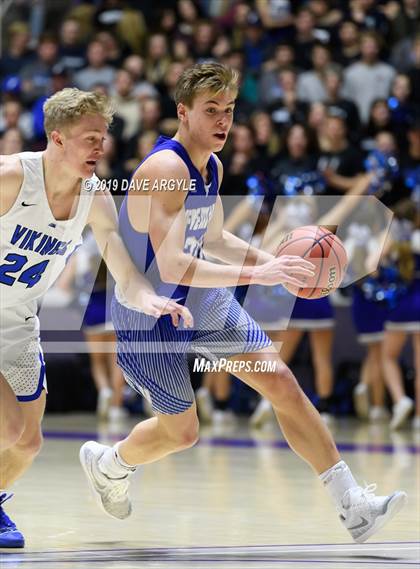 Thumbnail 2 in Fremont vs. Pleasant Grove (UHSAA 6A Semifinal) photogallery.