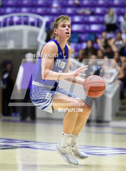 Thumbnail 2 in Fremont vs. Pleasant Grove (UHSAA 6A Semifinal) photogallery.