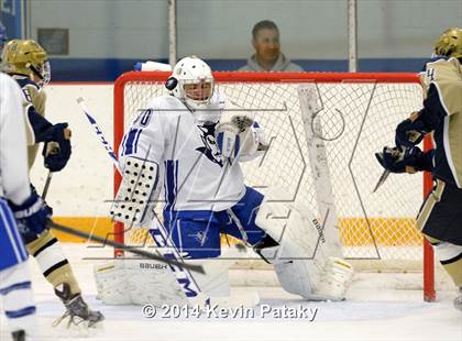 Thumbnail 2 in Notre Dame Catholic vs. West Haven (West Haven Christmas D1 2nd Place) photogallery.