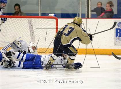 Thumbnail 1 in Notre Dame Catholic vs. West Haven (West Haven Christmas D1 2nd Place) photogallery.