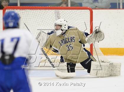 Thumbnail 1 in Notre Dame Catholic vs. West Haven (West Haven Christmas D1 2nd Place) photogallery.