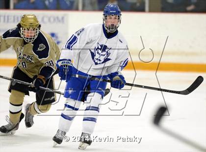 Thumbnail 2 in Notre Dame Catholic vs. West Haven (West Haven Christmas D1 2nd Place) photogallery.