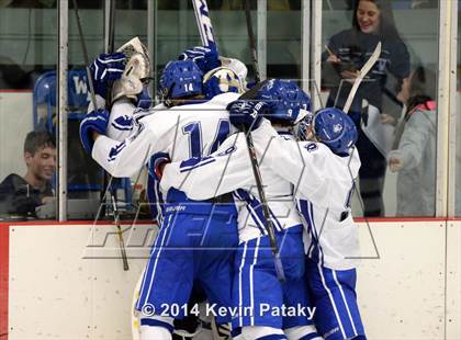 Thumbnail 1 in Notre Dame Catholic vs. West Haven (West Haven Christmas D1 2nd Place) photogallery.