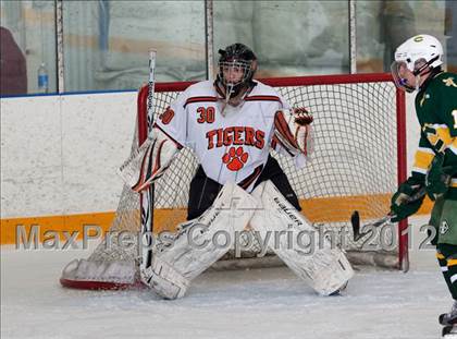 Thumbnail 2 in Trinity Catholic vs Ridgefield (CIAC Division 1 First Round) photogallery.