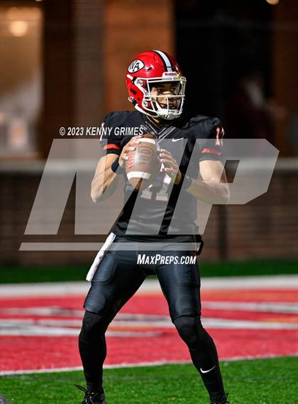Thumbnail 3 in Woodward Academy vs. Gainesville (GHSA 6A Quarterfinal) photogallery.