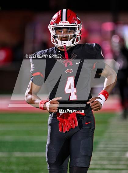 Thumbnail 2 in Woodward Academy vs. Gainesville (GHSA 6A Quarterfinal) photogallery.