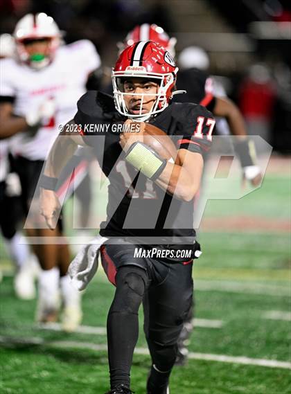 Thumbnail 2 in Woodward Academy vs. Gainesville (GHSA 6A Quarterfinal) photogallery.