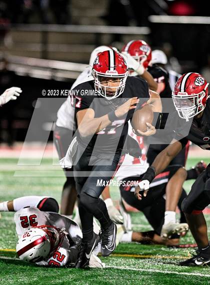 Thumbnail 3 in Woodward Academy vs. Gainesville (GHSA 6A Quarterfinal) photogallery.