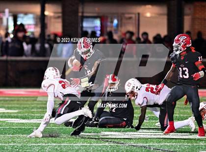 Thumbnail 1 in Woodward Academy vs. Gainesville (GHSA 6A Quarterfinal) photogallery.