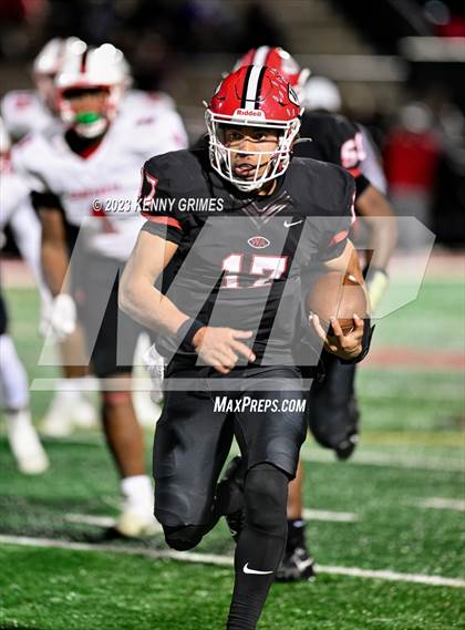 Thumbnail 1 in Woodward Academy vs. Gainesville (GHSA 6A Quarterfinal) photogallery.