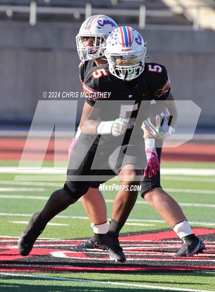 Thumbnail 3 in Covenant vs Covenant Christian (TAPPS Football Div III Playoff) photogallery.
