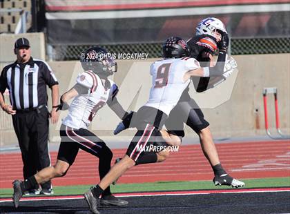 Thumbnail 3 in Covenant vs Covenant Christian (TAPPS Football Div III Playoff) photogallery.