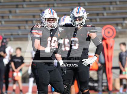Thumbnail 1 in Covenant vs Covenant Christian (TAPPS Football Div III Playoff) photogallery.