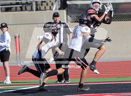 Thumbnail 1 in Covenant vs Covenant Christian (TAPPS Football Div III Playoff) photogallery.