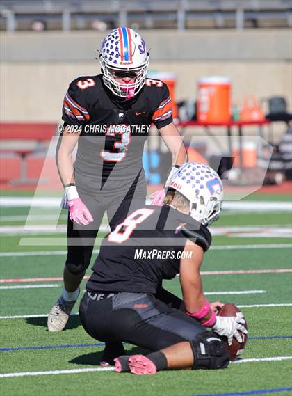 Thumbnail 2 in Covenant vs Covenant Christian (TAPPS Football Div III Playoff) photogallery.