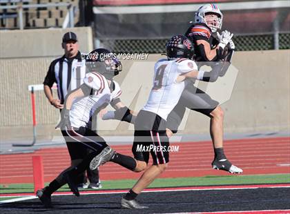 Thumbnail 2 in Covenant vs Covenant Christian (TAPPS Football Div III Playoff) photogallery.
