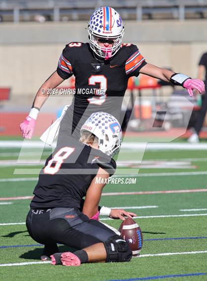 Thumbnail 1 in Covenant vs Covenant Christian (TAPPS Football Div III Playoff) photogallery.
